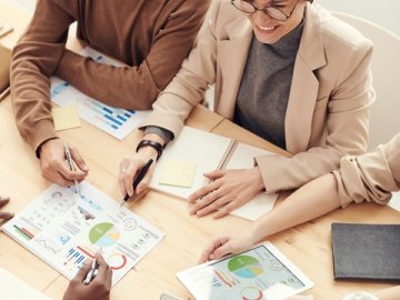 注冊(cè)美國(guó)品牌費(fèi)用及流程詳解：公司注冊(cè)、文件獲取與工商流程全解析