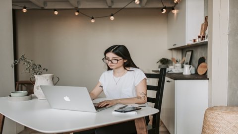 Temu運(yùn)費(fèi)收費(fèi)標(biāo)準(zhǔn)：按重量計(jì)費(fèi)